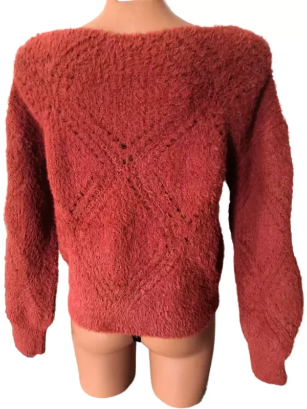 Bolyhos pulóver | Turoda
